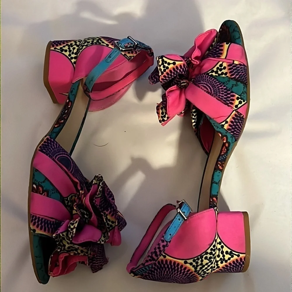 Gianni Bini GB colorful fabric girl’s shoes ankle strap left Sz 5 right Sz‎ 4